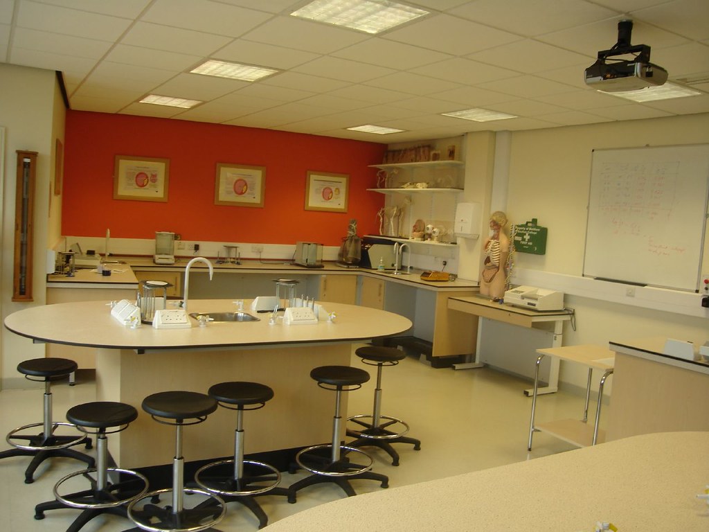 Science laboratory tables designed for personnel 