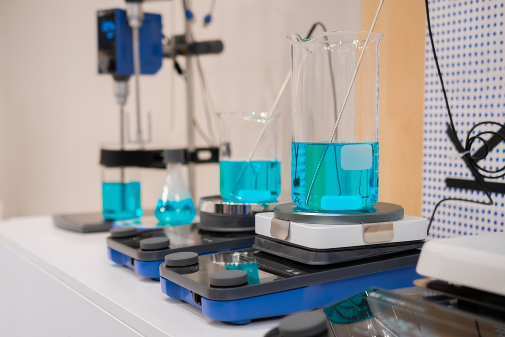 Lab equipment - hot plates and magnetic stirrers